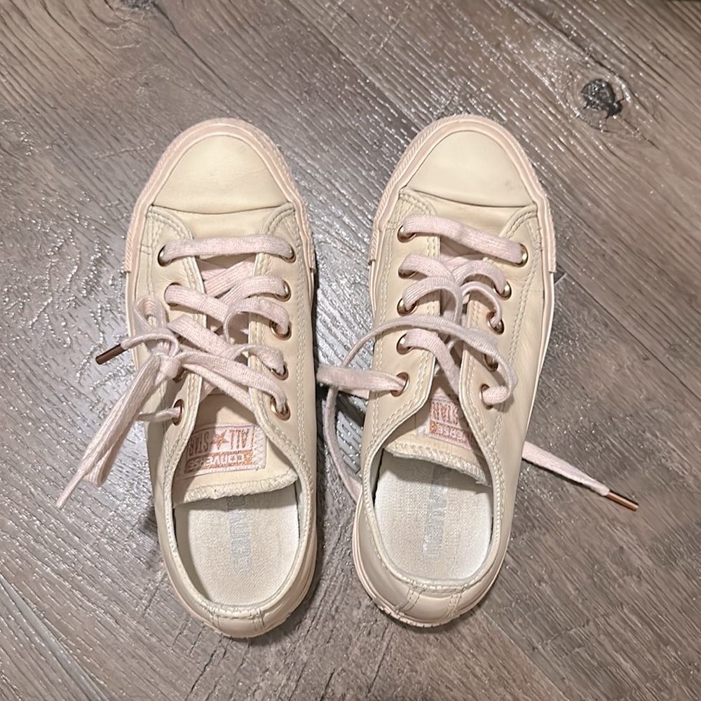 Blush pink converse all stars